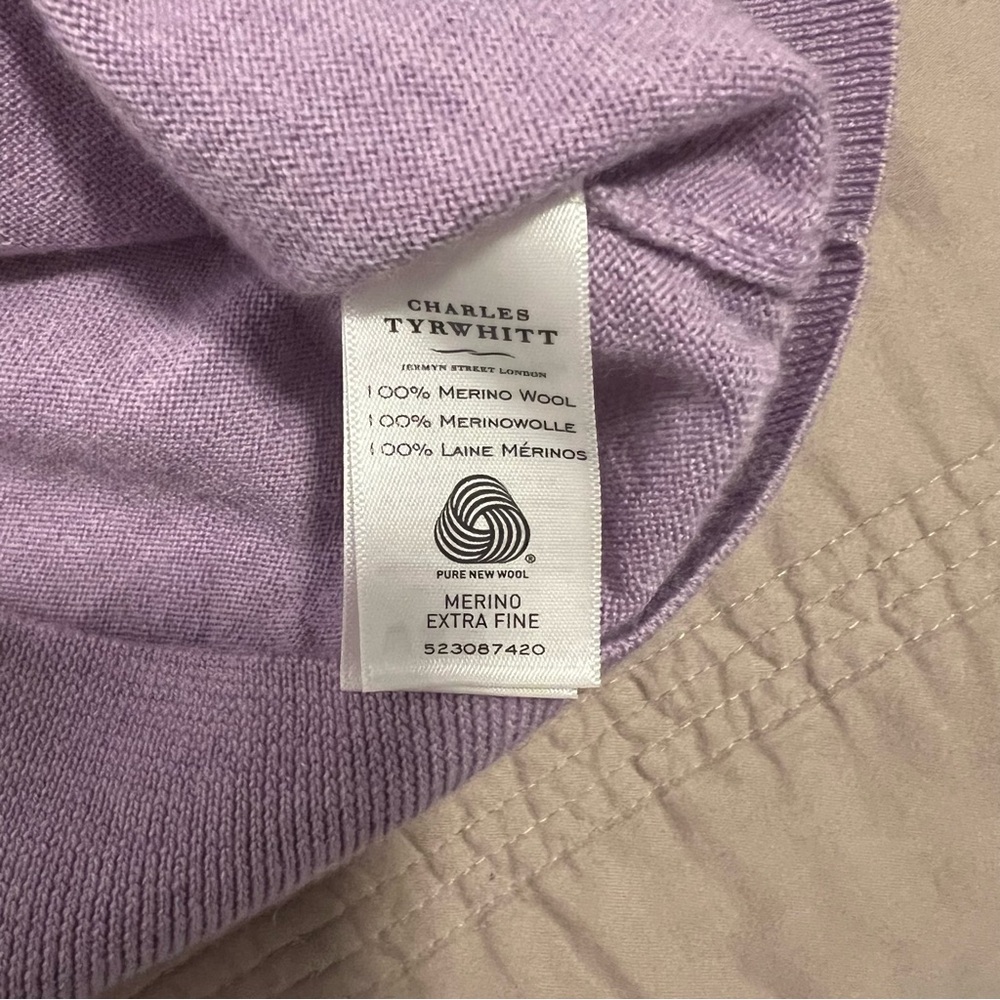 Charles Tyrwhitt Lavender V-Neck merino wool Sweater - Picture 4 of 5